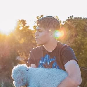 Meet your Posher, Luis